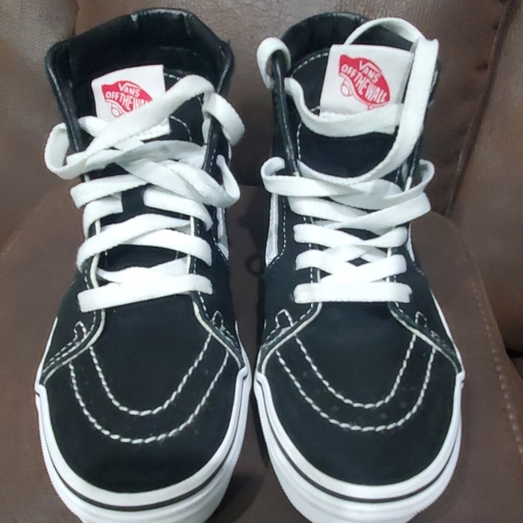 Vans - Picture 3 of 3